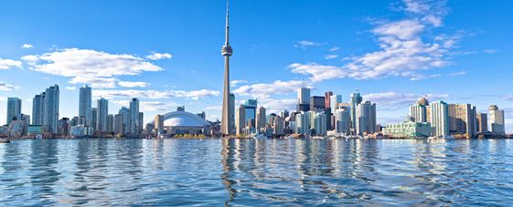 La ville de Toronto.  Au titre du filet de sécurité fédéral, la plupart des ménages de la province d’Ontario bénéficieront d’un dégrèvement fiscal supérieur au coût résultant de la tarification de la pollution.  (photo: espiegle by Getty Images)