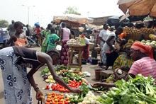 Produce in Bamako, Mali, where good harvest in 2012 helped moderate impact of country’s security, political crisis (photo: Habibou Kouyate/AFP/Newscom) 