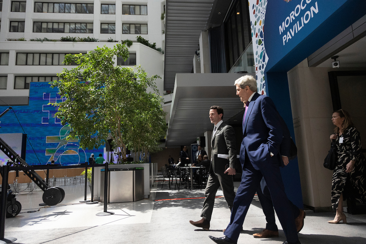 Secretary John Kerry leave the IMF building after a meeting during the 2023 Spring Meetings.