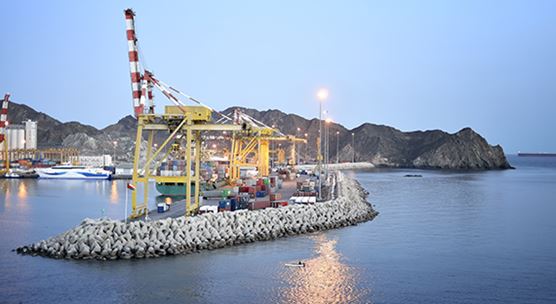 Muscat port, Oman. Gulf oil producers should diversify their economies to reduce their reliance on oil (photo: iStockphoto/Joesboy)