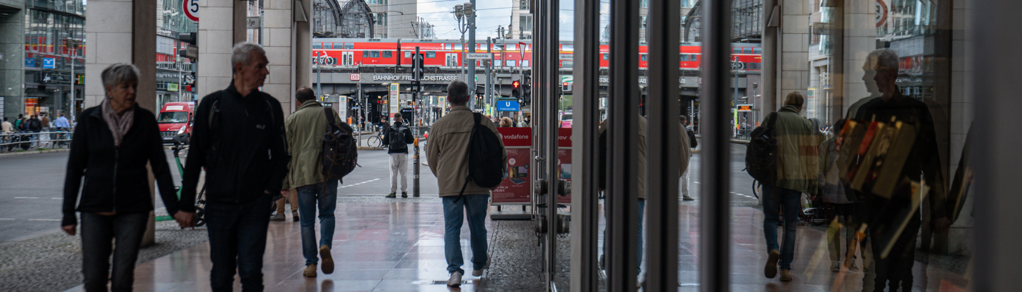 Europe’s Inflation Outlook Depends on How Corporate Profits Absorb Wage Gains 