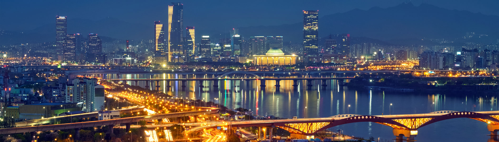 A Global Picture of Public Wealth