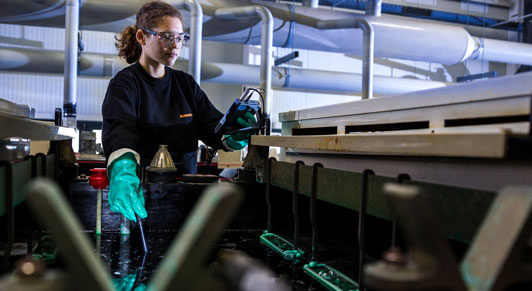 زيادة مشاركة المرأة في سوق العمل يعطي دفعة للنمو أكبر مما كان متصوراً (الصورة: Ahrens + Steinbach Projekte/fotogloria/Newscom)