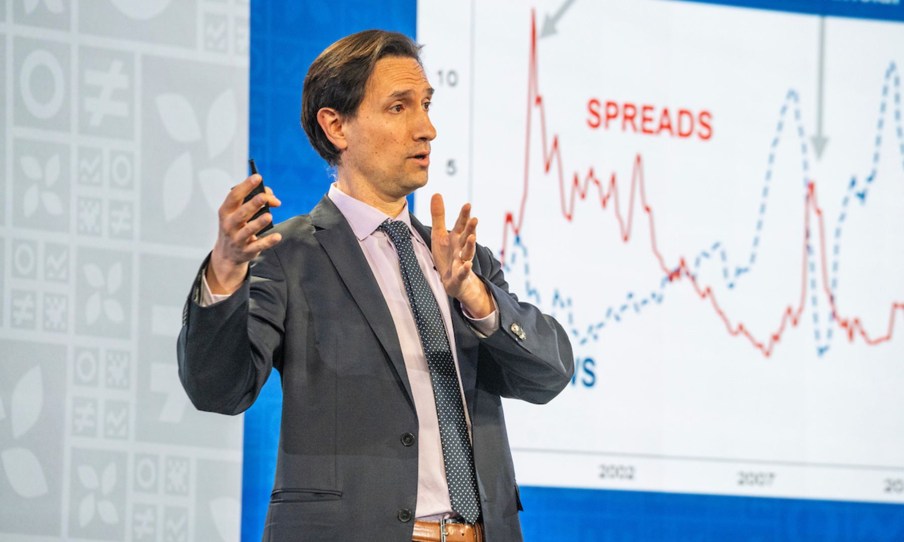 Analytical corner capital flows