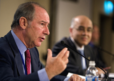 Rodrigo de Rato answers questions during his press conference