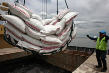 IMF Warns Gains Against Poverty Are in Jeopardy 