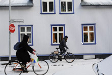 IMF Backs Iceland As It Struggles with Uncertainty 