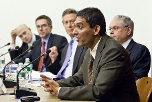 Experts Warn Financial System Risks Still High 