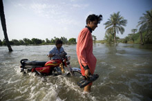 IMF to Provide $450 Million in Flood Aid to Pakistan 