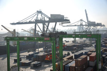 The harbor of Casablanca, Morocco. Maghreb region needs to increase economic ties, including trade and investments, within itself and with the world (Photo: Frank May/Newscom) 