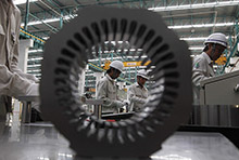 Factory in Ayutthaya, Thailand: by breaking down trade barriers, Asia can fully reap benefits of globalization (photo: Sukree Sukplang/Reuters) 