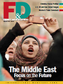 Z:\ENGLISH\IMF Survey Online\2013 Images\Africa\fd0313_cov_220.jpg