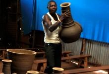 Pottery in Nairobi, Kenya, where dynamic small business sector is benefiting from financial inclusion, access to credit (photo: Noor Khamis/Reuters/Corbis) 