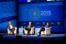 Summers and Rajan against the backdrop of the seminar.  Asia will need to look inwards for future growth, the panelists agreed (photo: IMF) 