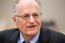 Z:\ENGLISH\IMF Survey Online\2015 Images\IMF EVENTS-Misc\sargent220_96dpi.jpg