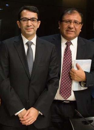 Z:\ENGLISH\IMF Survey Online\2016 Images\Books\Collapse&Renewal.panelists_310x430.jpg