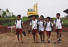 &Eacute;coliers &agrave; Djakarta, Indon&eacute;sie&nbsp;: il est vital de produire une croissance et des emplois suffisants pour r&eacute;pondre aux aspirations des nouvelles g&eacute;n&eacute;rations (photo&nbsp;: Beawiharta/Reuters/Newscom) 
