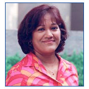 Susan George; País de origen: Singapur; Cargo: Economista