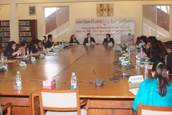الطاولة المستديرة المنعقدة في كلية لاهور للاقتصاد
