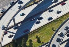 Autopistas en Seattle, Estados Unidos: La inversi&oacute;n p&uacute;blica eficiente en infraestructura puede brindar &iacute;mpetu al crecimiento y al empleo (Foto: Spaces Blend Images/Newscom) 