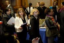 Entrevistas de trabajo en Nueva York: Las bajas tasas de inter&eacute;s han facilitado la asunci&oacute;n de riesgos econ&oacute;micos, como una mayor contrataci&oacute;n por parte de las empresas (Foto: Andrew Gombert/epa/Corbis) 