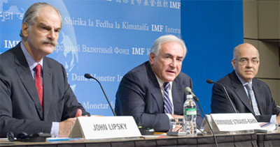 (L-R) John Lipsky, Dominique Strauss-Khan, Masood Ahmed (IMF photo)