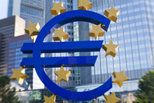 Euro sign: banks operate with ease across borders in Europe, but the framework to keep the system safe stops at each border (photo: Peter Adams/Corbis) 