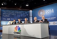 ‘We think Europe could do better, but we worry it may do worse,’ say IMF’s Lipton. Panel (l-r): Bremmer, Lipton,  Summers, Schäuble, and Padoan, (IMF photo) 