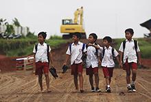 Schoolchildren in Jakarta, Indonesia: vital task to generate enough growth, jobs to meet aspirations of rising generation (photo: Beawiharta/Reuters/Newscom) 
