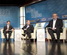 Bloomberg’s Tom Keene (r) moderates a panel discussion on international taxation at the IMF’s 2013 Annual Meetings. Mexican Vice-Minister of Finance Fernando Aportela (l) and  Berkeley Economics Professor Alan Auerbach (c) took part (photo: IMF) 